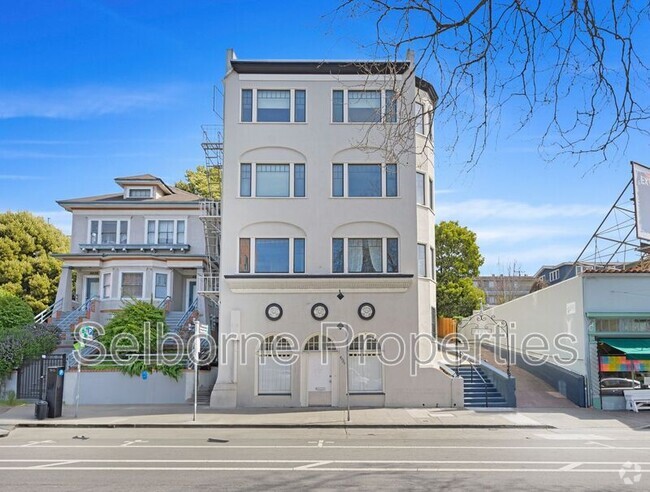 Building Photo - 4018 Broadway Rental