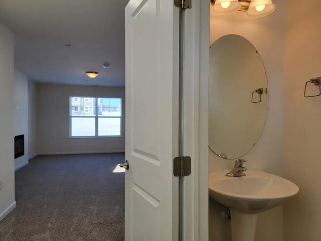 Photo - 64 Rollins Ln