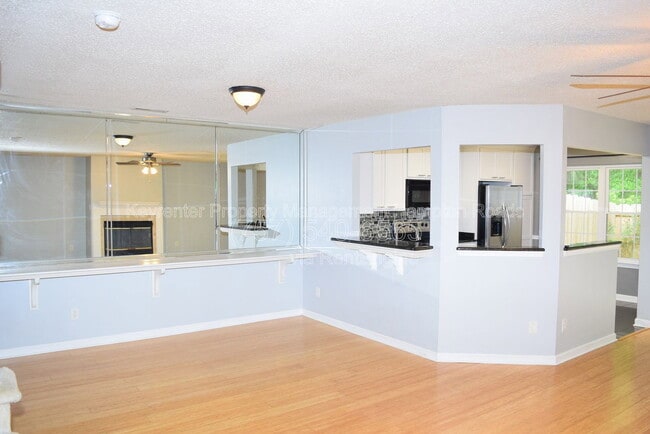 Photo - 3809 Peppercorn Way