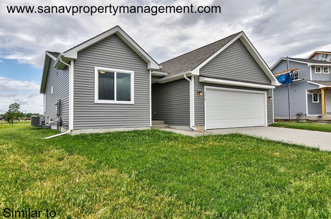 Building Photo - "Welcome to Your Spacious Sanctuary: Ranch Living at Its Finest!