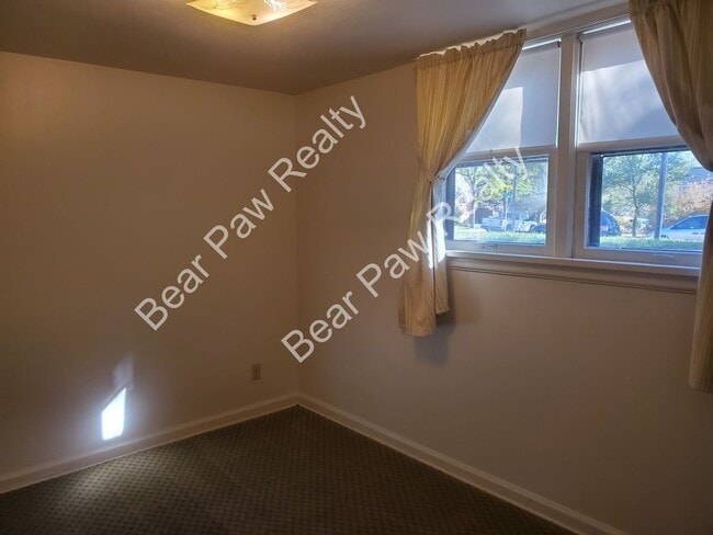 Photo - 708 W 1st Ave Unit Apt 2