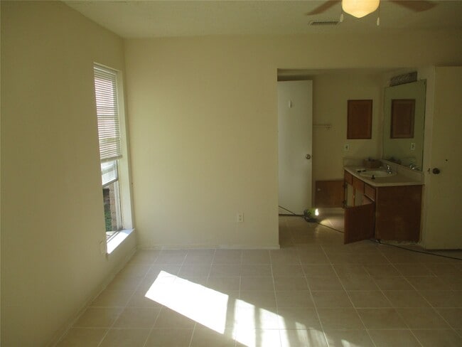 Photo - 19434 Lazy Valley Dr