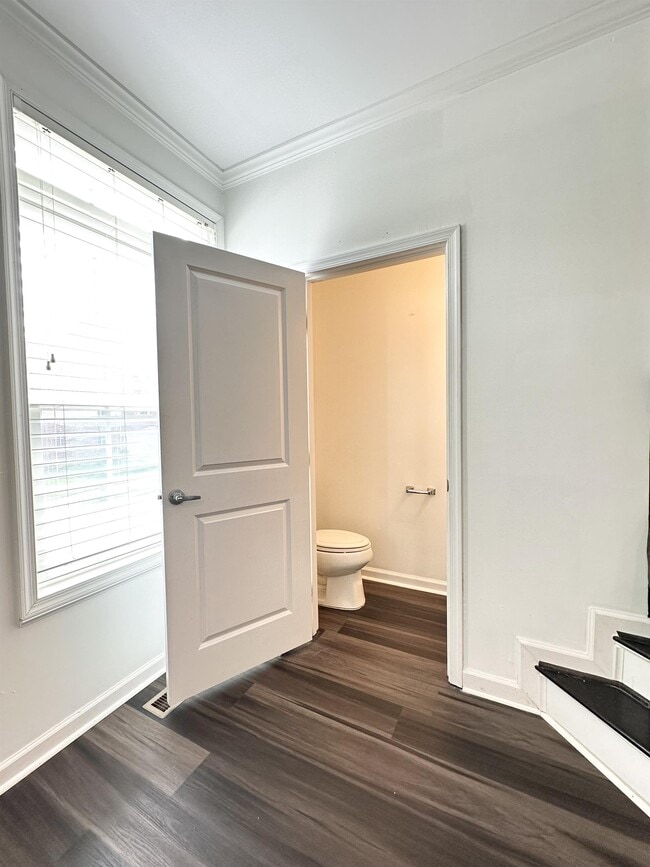 Photo - 6314 Halsted Ave
