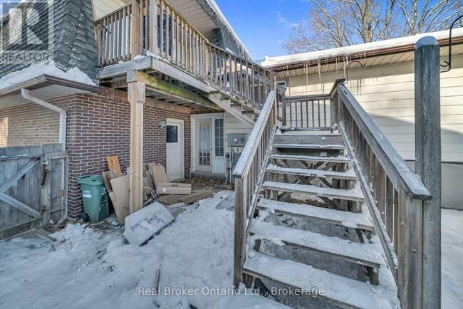 Photo - 61 Vanier Dr