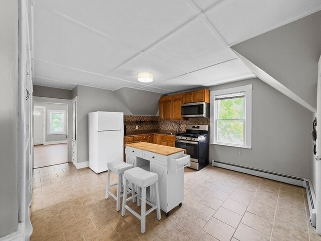 Building Photo - 1 Lindner Ct Unit C Rental