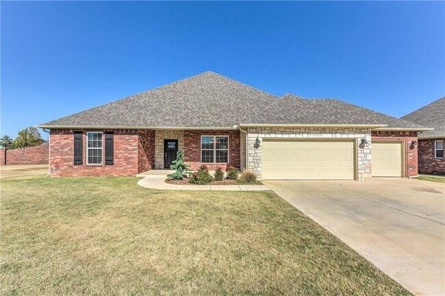 Building Photo - 641 Geneva Dr Rental