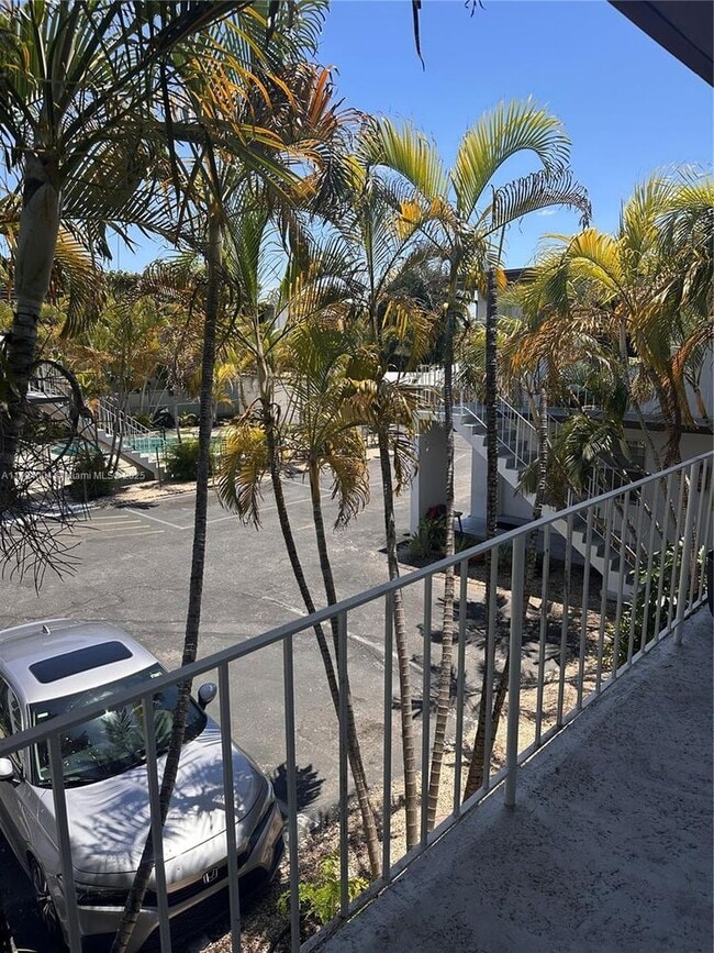 Building Photo - 3170 SW 16th St Unit 11-11 Rental