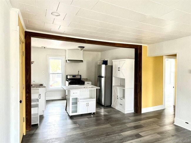 Building Photo - 12 Church St Unit 4