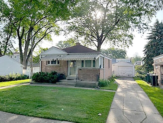 Photo - 9135 Mason Ave House