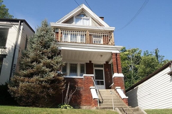 Photo - 205 Western Ave
