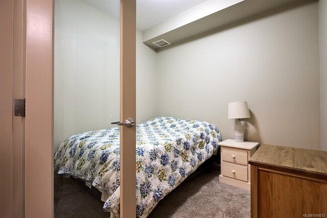 Photo - 6310 Mcrobb Ave