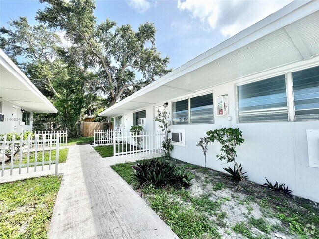 Building Photo - 711 SW 5th St Rental