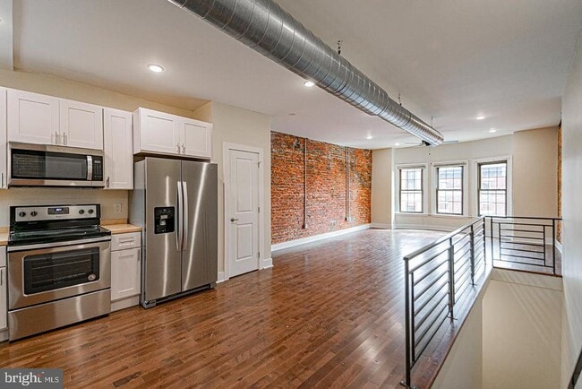 Building Photo - 2061 South St Unit 3 Rental