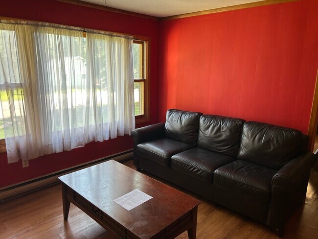 Photo - 174 Kendall Ave