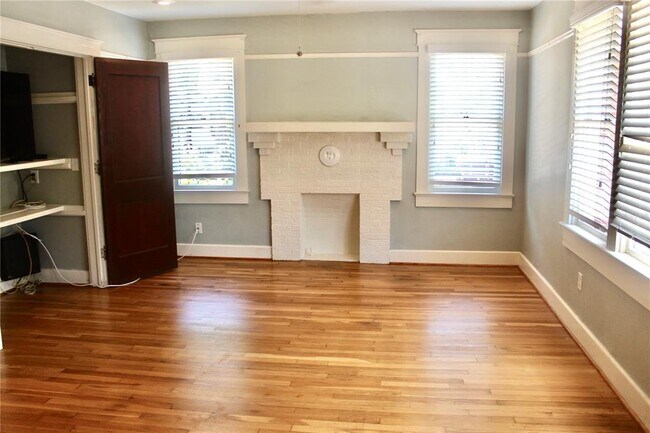 Photo - 701 W Swann Ave Unit 1