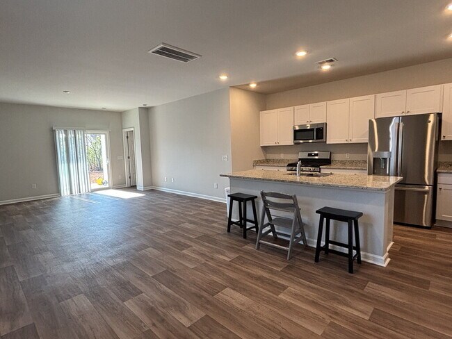 Photo - 342 Tiliwa St