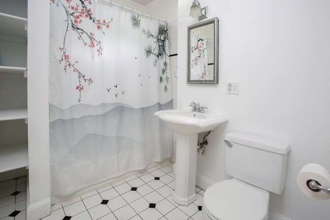 Photo - 151 Mason Ter Unit B##