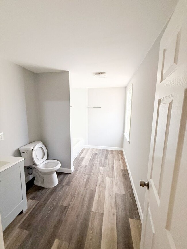 Building Photo - 2bed 1bath New Remodel!!!