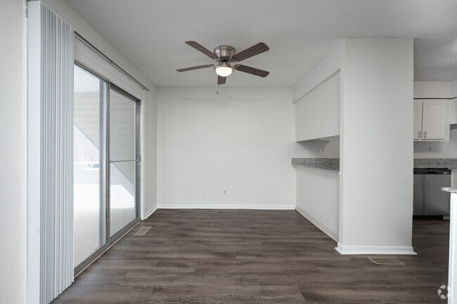 Cultivate - 2 habitaciones, 2 baños - Comedor - Eagle Creek by Spark Living