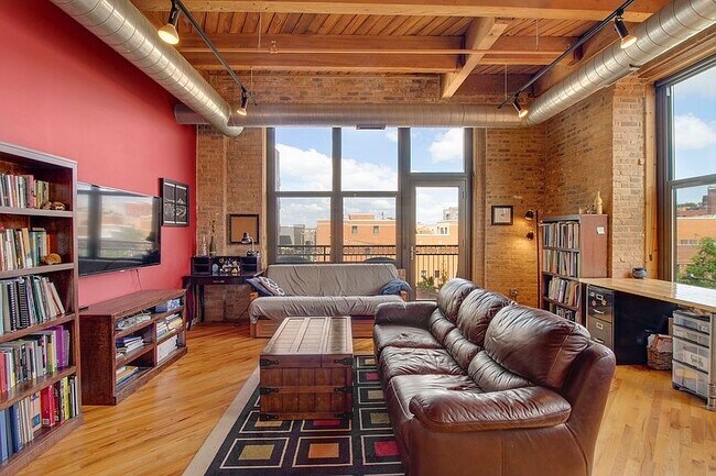 Building Photo - 1040 W Adams St Unit 362 Rental