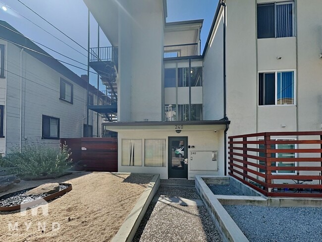 Photo - 240 Athol Ave Condo Unit 302
