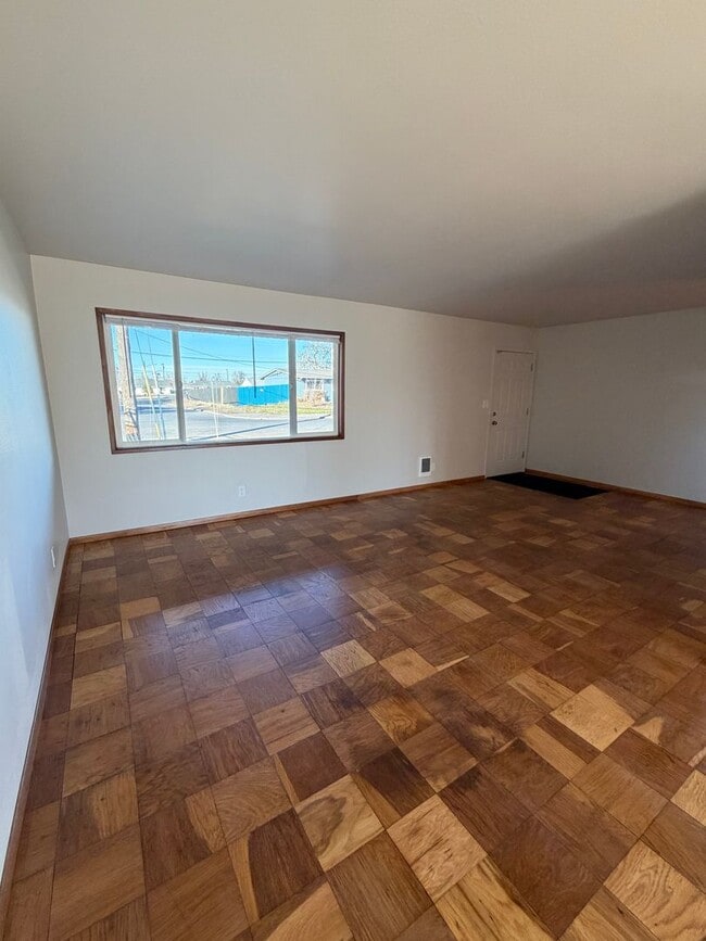 Photo - 3 Bedroom Home, Fully Updated