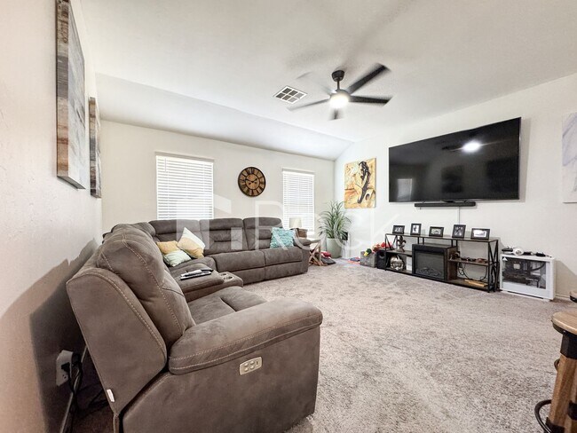 Photo - 321 Karlee Ln.