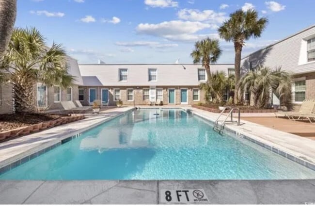 Pool - 706 28th Ave S Unit 24