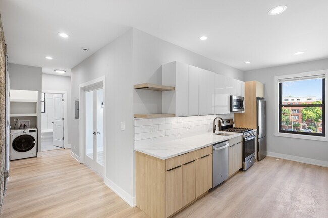 Photo - 1318 W Birchwood Ave Unit 3