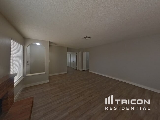 Photo - 523 Bayberry Dr