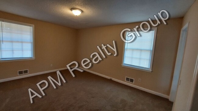 Photo - Large home in Southeast Columbia