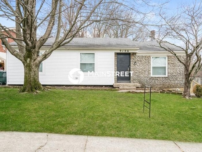 Photo - 3 Bedroom Pet-Friendly Home in LOUISVILLE, KY with Main Street Renewal