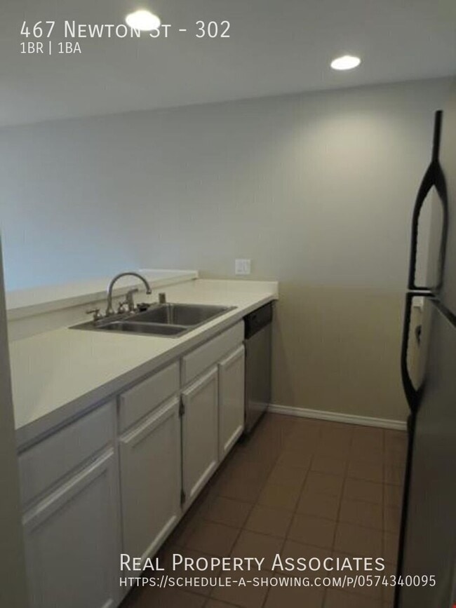 467 Newton St Unit 302