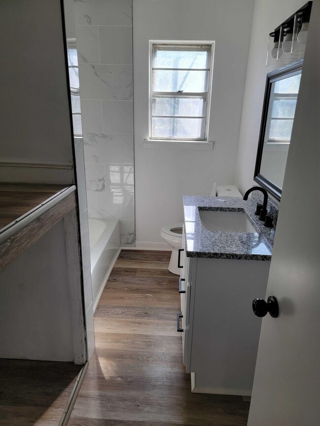 Photo - 1 Oakview Dr