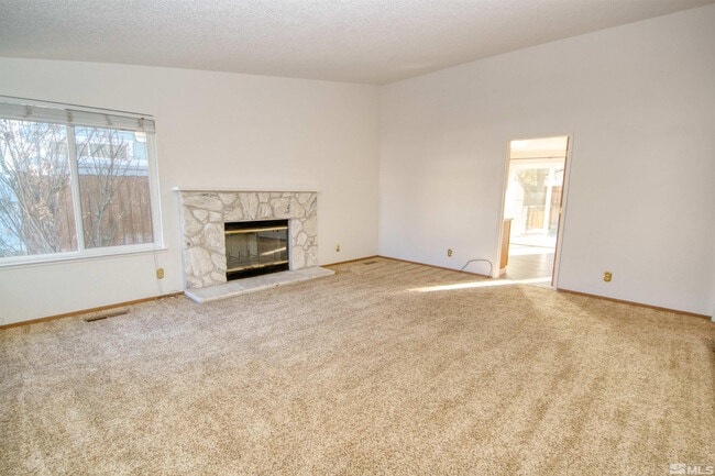 2212 Wabash Cir