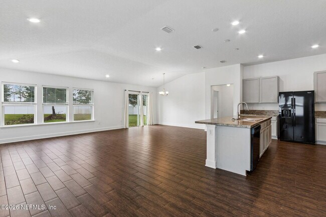 15929 Hutton Ln