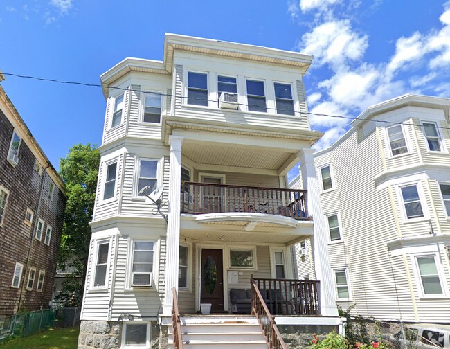 Building Photo - 16 Saint Marks Rd Unit 3 Rental