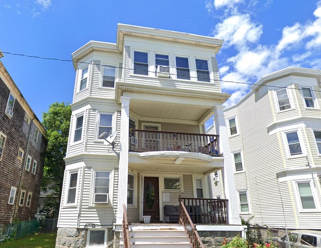 Building Photo - 16 Saint Marks Rd Unit 3 Rental