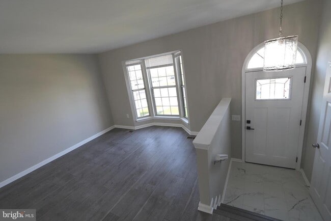 Photo - 11206 Barnswallow Pl