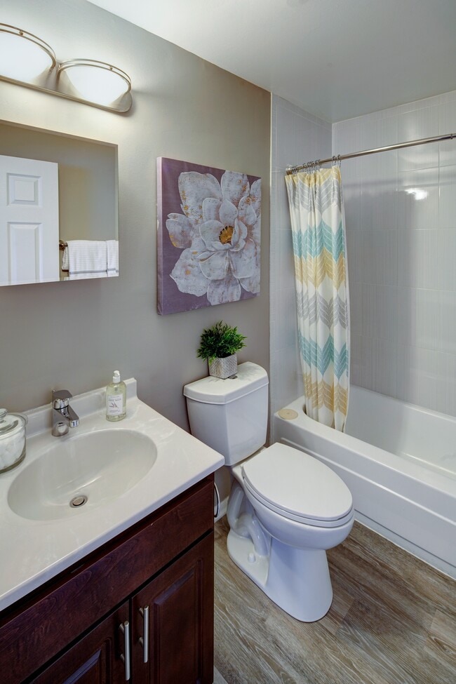 The Woodlands of Crest Hill Apartments Crest Hill, IL