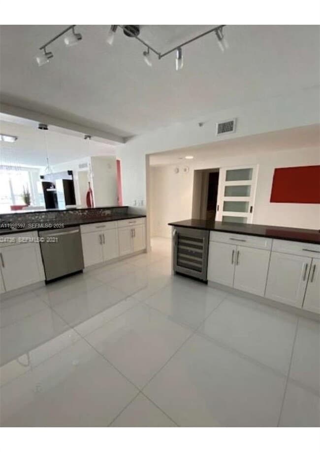 Photo - 17050 N Bay Rd Unit 605