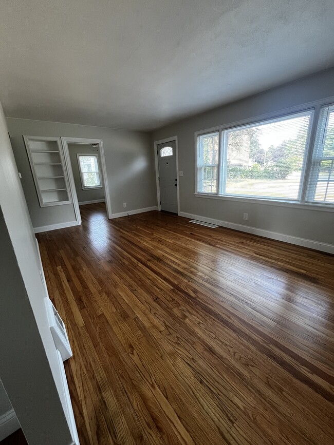 Photo - 1607 MacArthur Dr