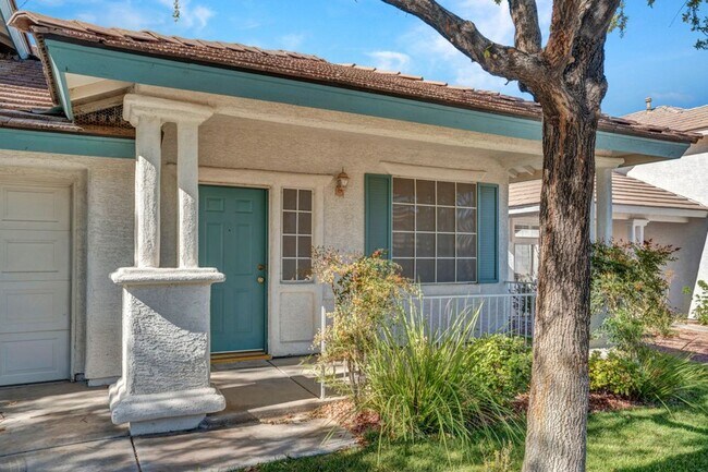 Photo - VERY CUTE 2 BEDROOM, SINGLE STORY HOME IN ...