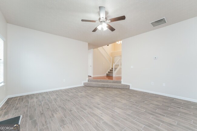 Photo - 15 Emerson Trail