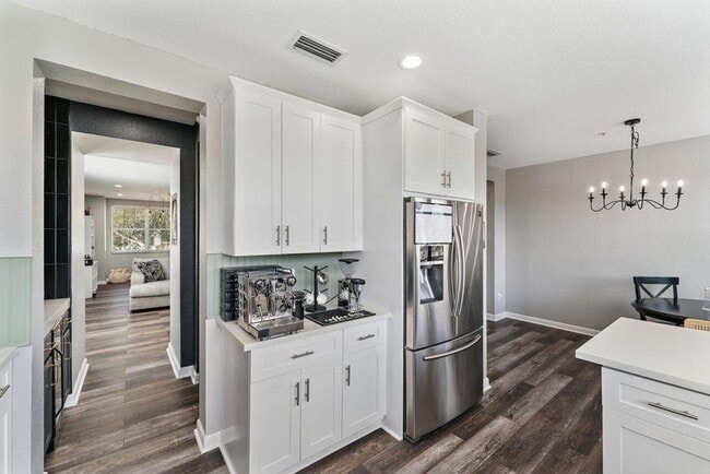 Building Photo - 500 Pacific Grove Dr