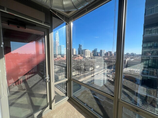 Building Photo - 111 W Polk St Rental