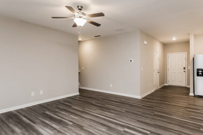 Photo - 89 Hyde Park