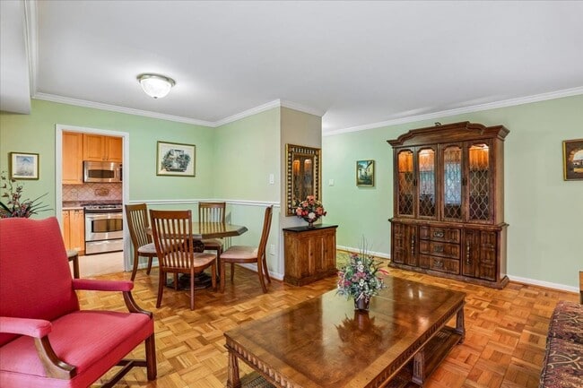 Building Photo - FURNISHED 2BR w/Den in Parkside Condos, Bethesda - ALL UTILITIES INCLUDED! - Available NOW!! Unit 102