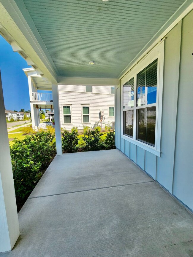 Photo - Like new beauty in Point Hope - Charleston