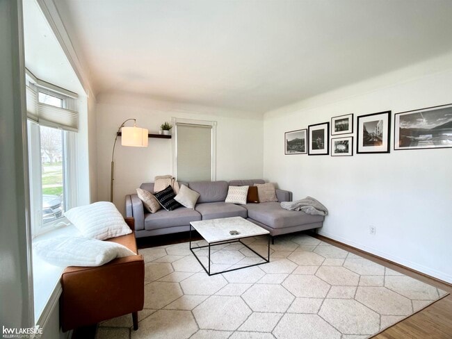 Photo - 421 N Edgeworth Ave